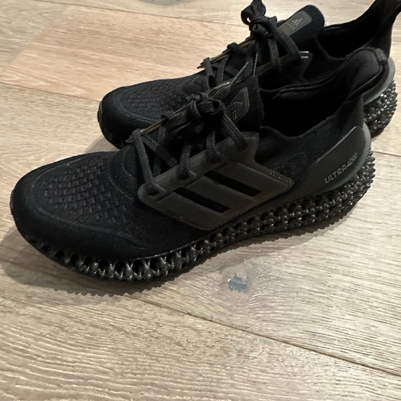 Adidas - Picture 2 of 5